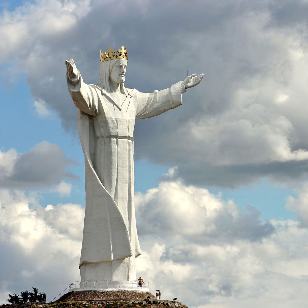 Christ the king sculpture