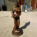 lady fortuna statue