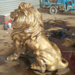 sitting lion sculpture