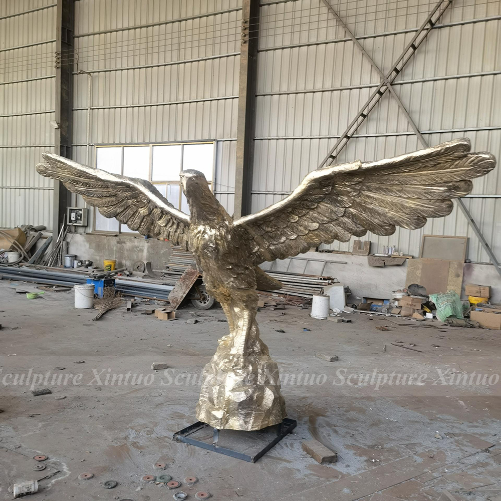 Large Outdoor Eagle Statues