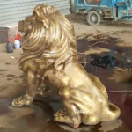 sitting lion sculpture 