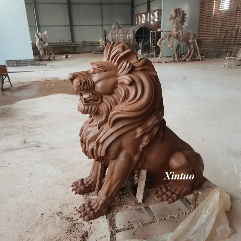 sitting lion sculpture 