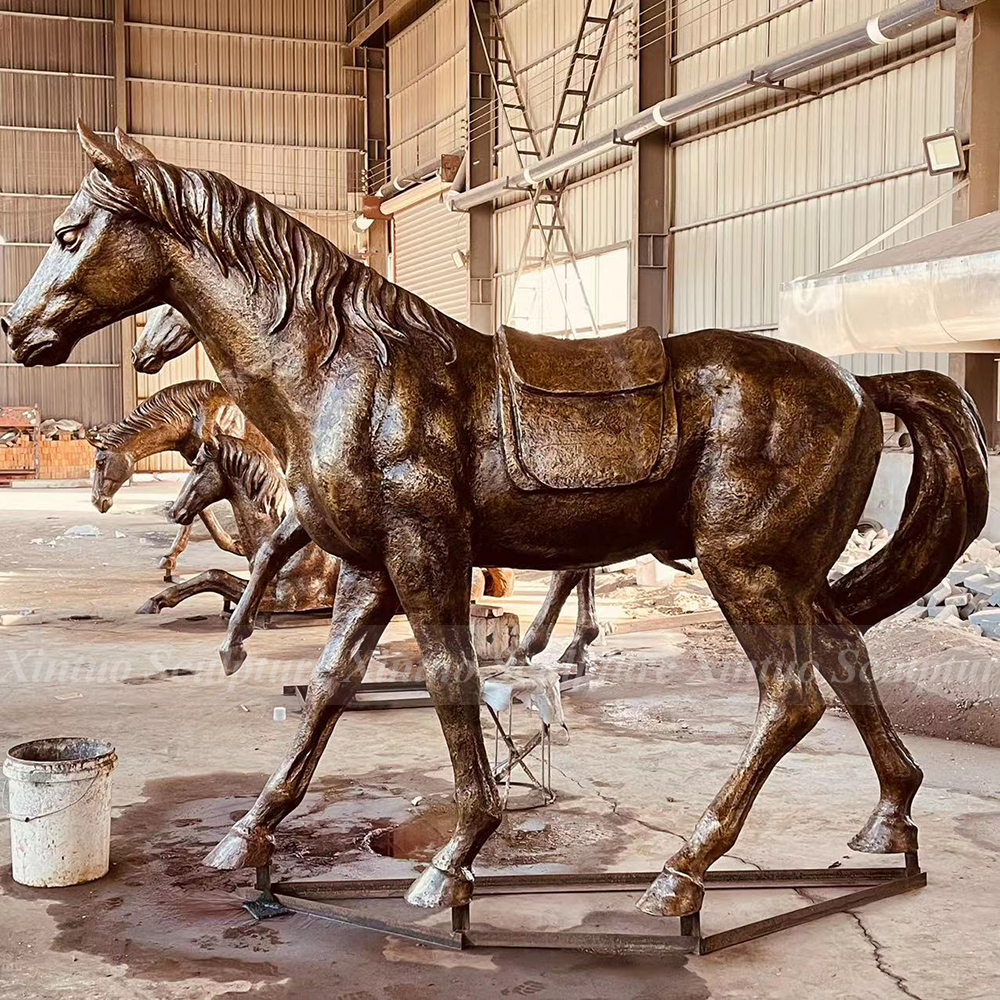 life size horse statue