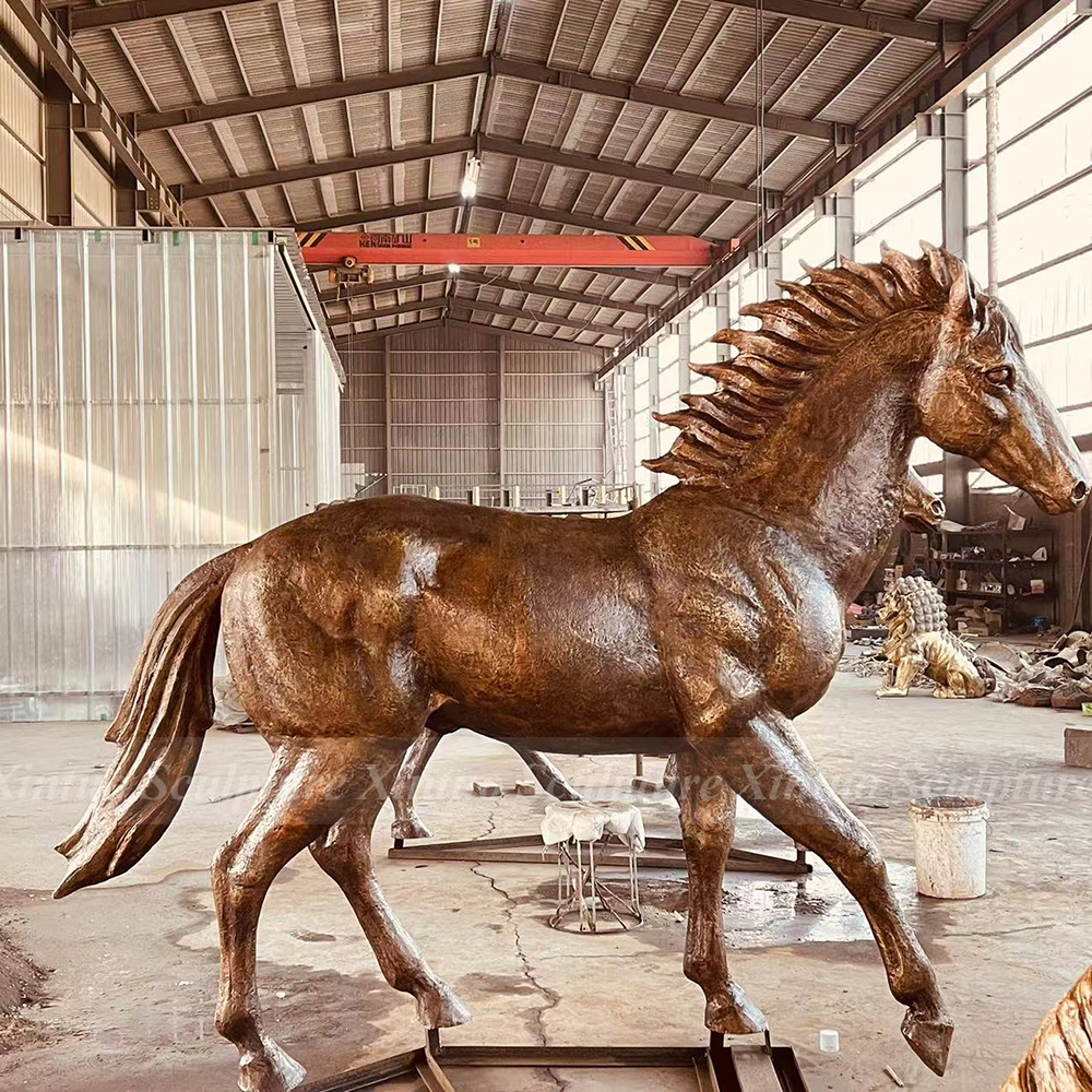 life size horse statue
