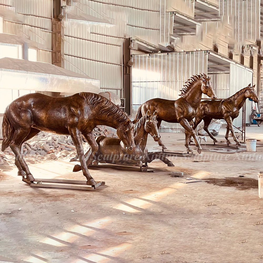 life size horse statue