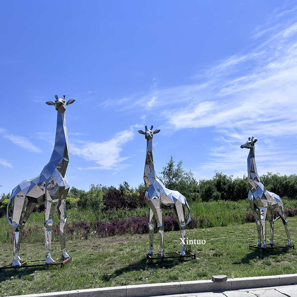 Large Outdoor Giraffe Statue