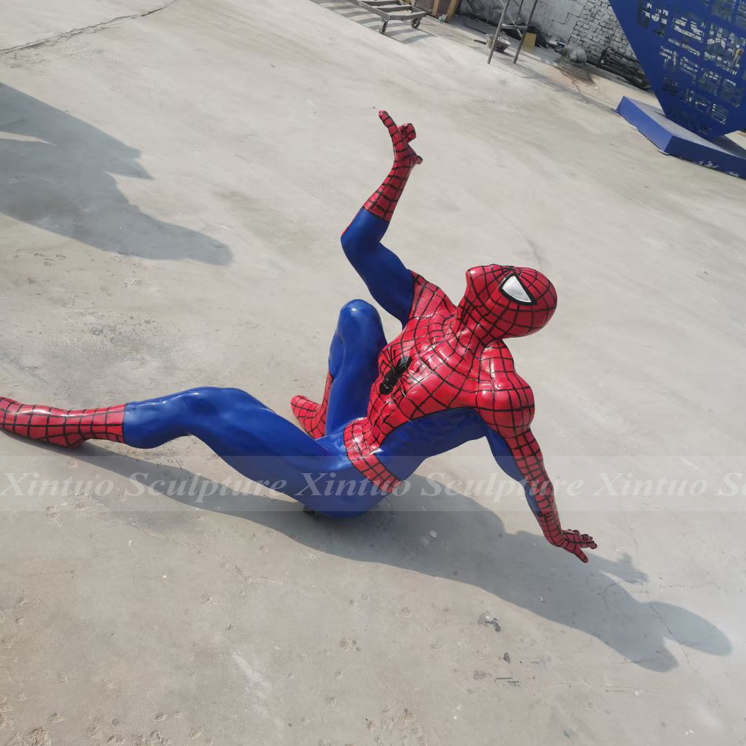 full size spiderman statue (3) full size spiderman statue