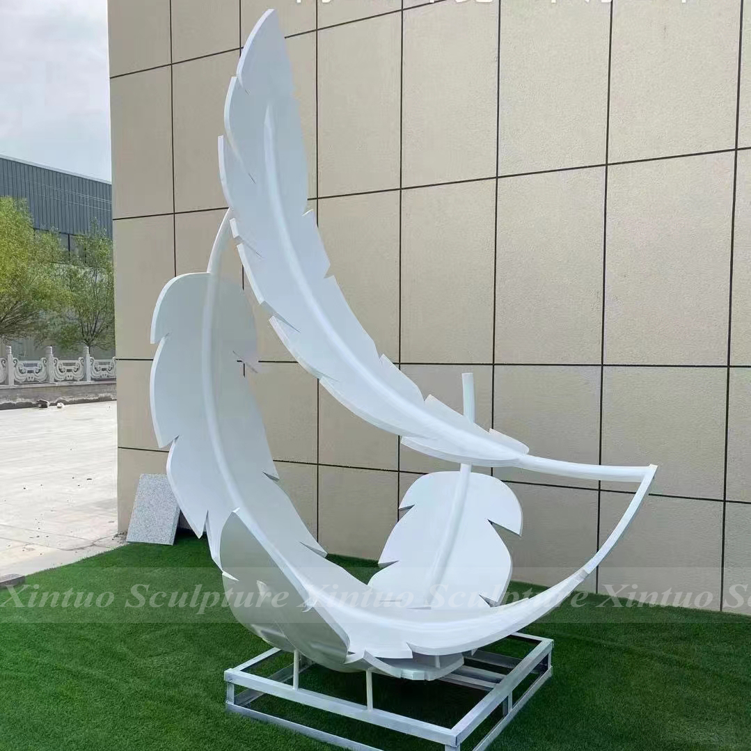 metal feather sculpture2 metal feather sculpture