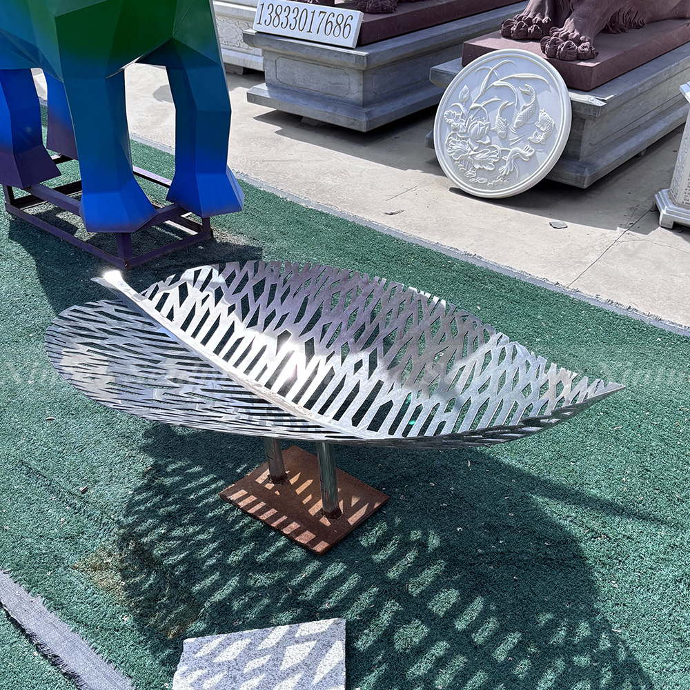 silver leaf sculpture 1 silver leaf sculpture