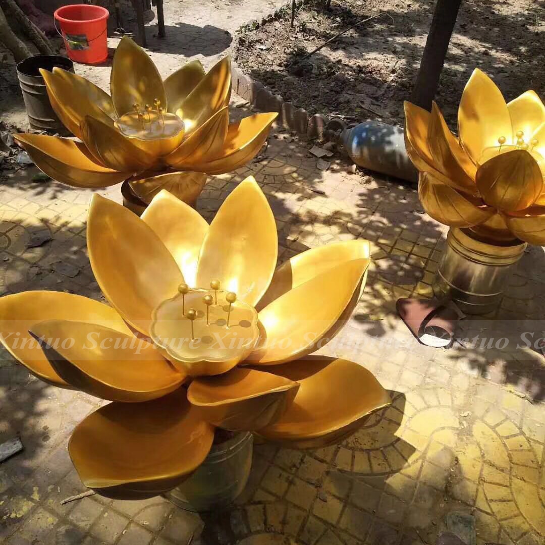 golden lotus statue1 golden lotus statue