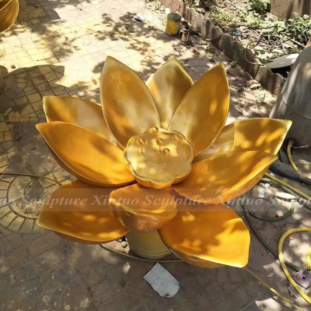 golden lotus statue2 golden lotus statue