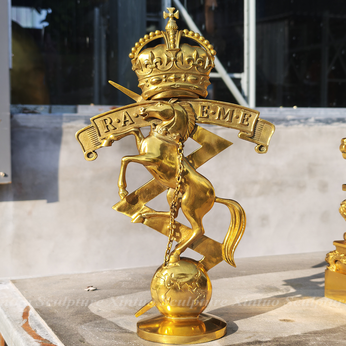 military cap badge sculpture1 military cap badge sculpture